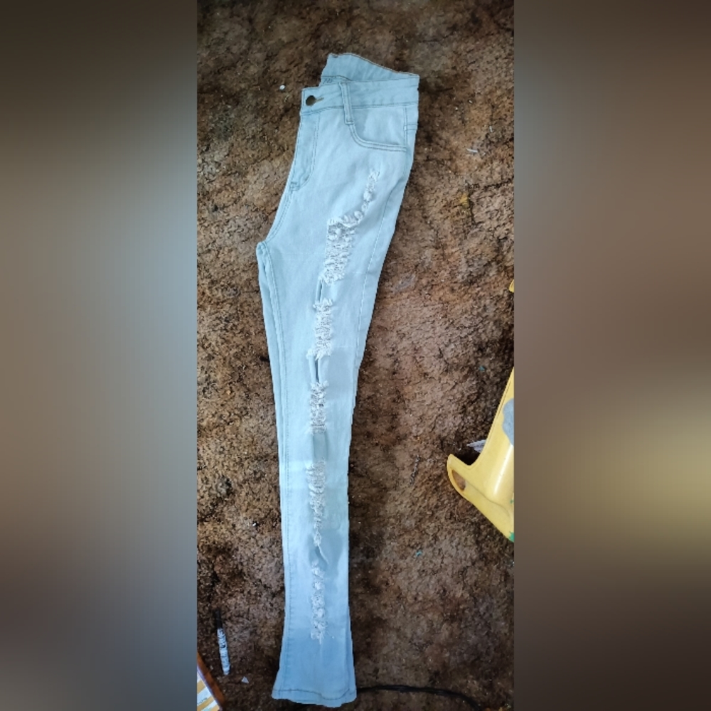 Small Ripped jeans